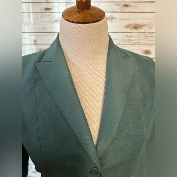 Talbots linen single-breasted blazer - Picture 2 of 10